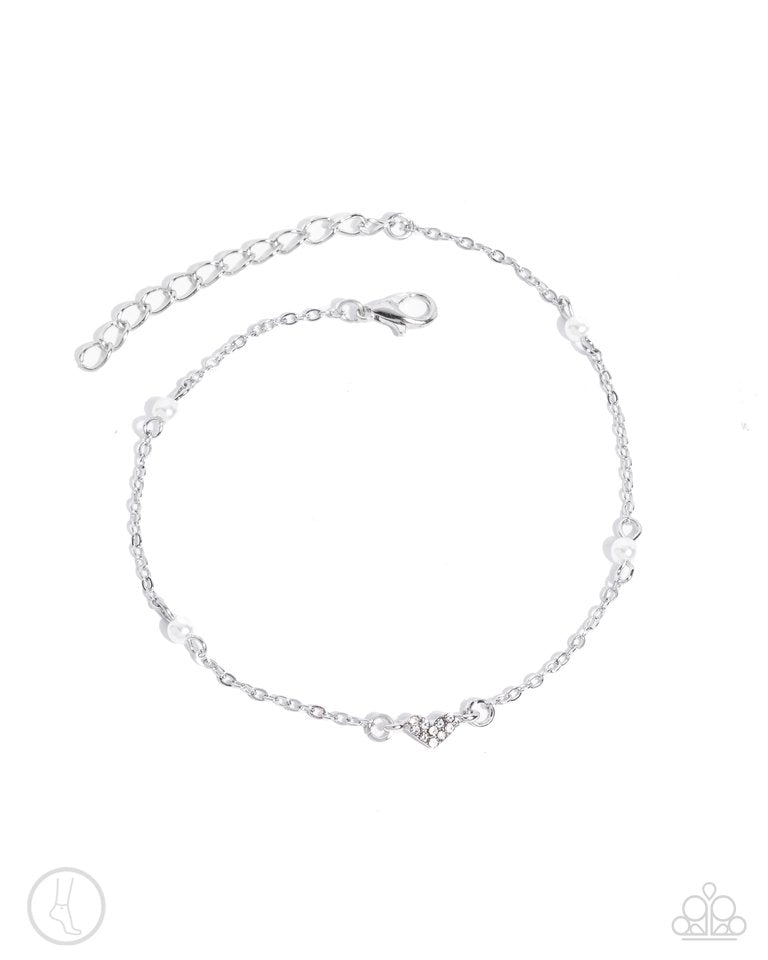 Ladylike Loop - White - Paparazzi Bracelet Image