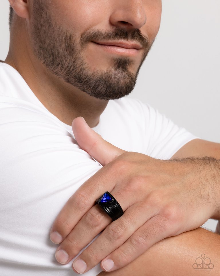 Trenchant Triangle - Blue - Paparazzi Ring Image