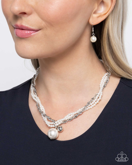 Pearly Perspective - Paparazzi Necklace Image