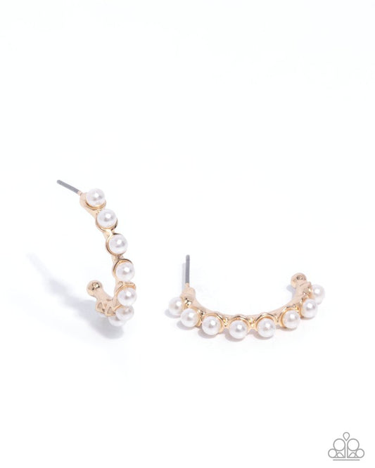 Pearly Passage - Gold - Paparazzi Earring Image