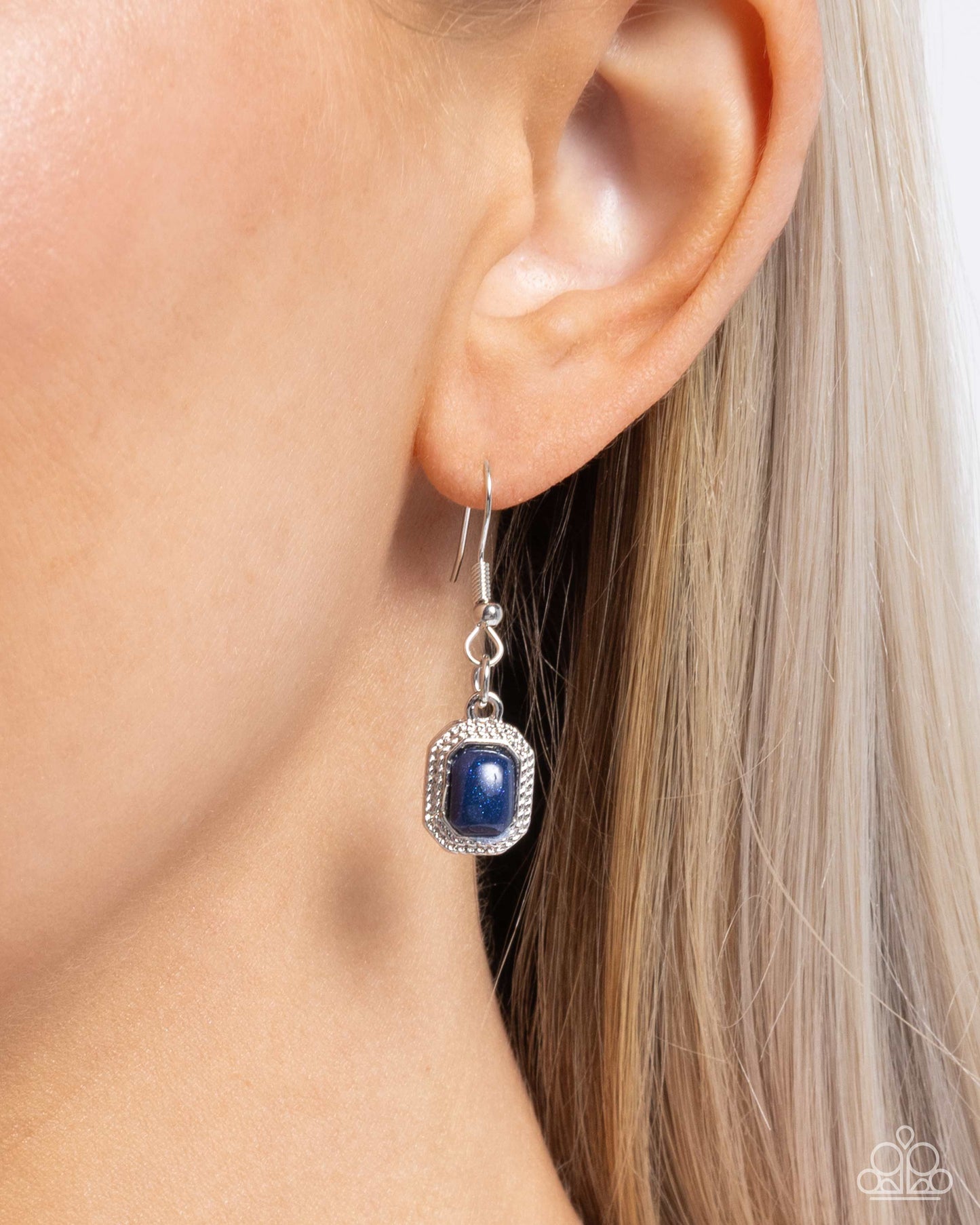 Clandestine Color - Blue - Paparazzi Necklace Image