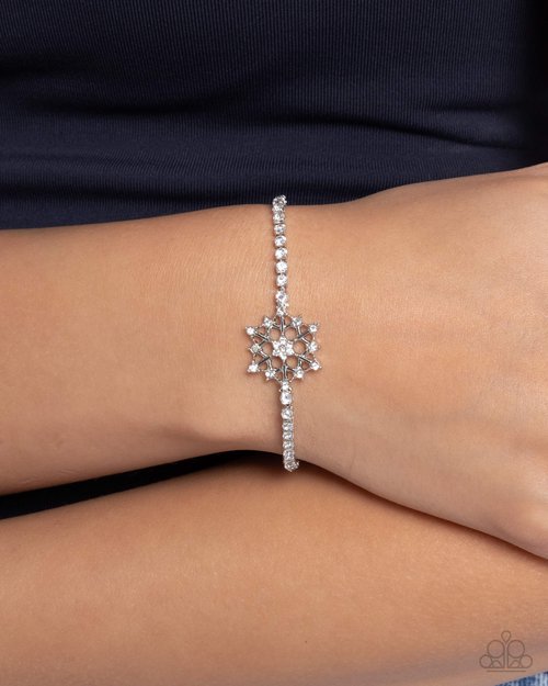 Snow Angel Shimmer - Paparazzi Bracelet Image