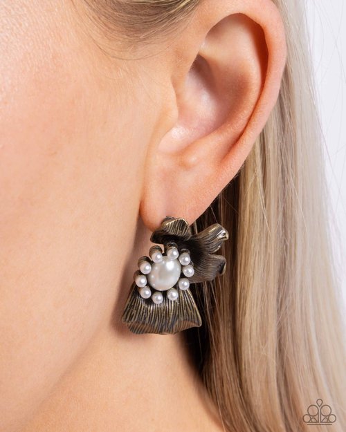 Sonata Shimmer - Brass - Paparazzi Earring Image