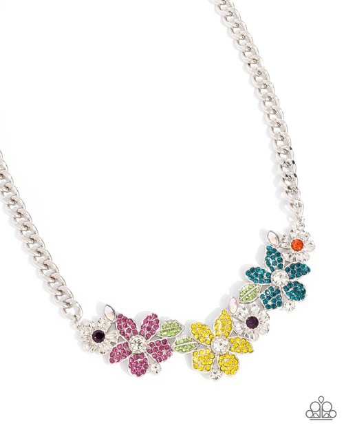 Guiding Garden - Paparazzi Necklace Image