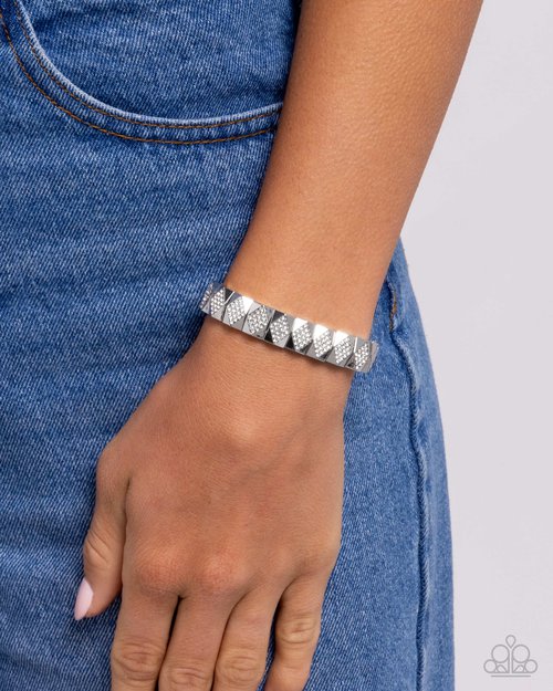 Ornate Outline - White - Paparazzi Bracelet Image