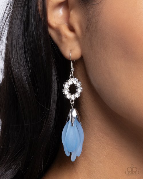 Profuse Petals - Paparazzi Earring Image
