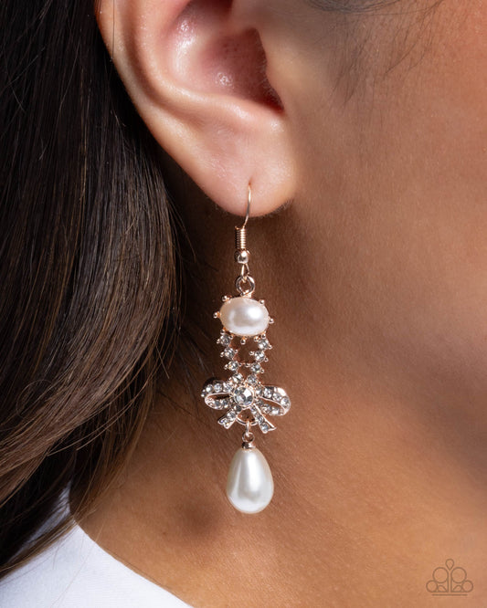 Alluring Advocate - Gold - Paparazzi Earring Image