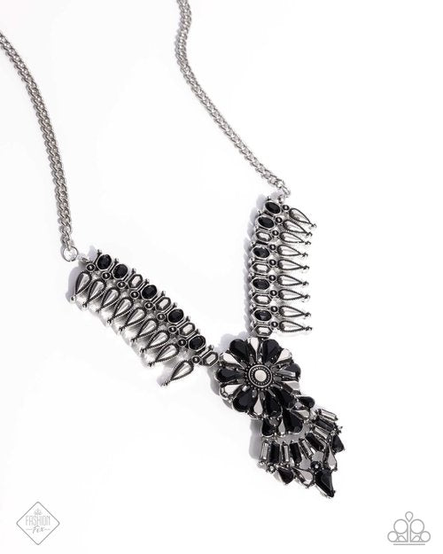 Fairest of the Festival - Paparazzi Necklace Image