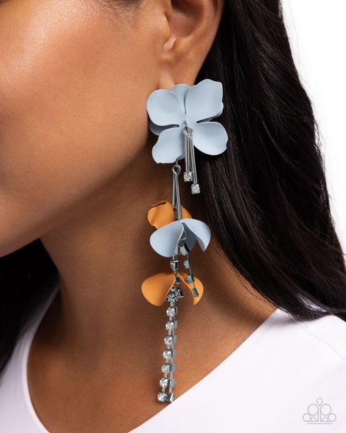 Capitol Chic - Paparazzi Earring Image