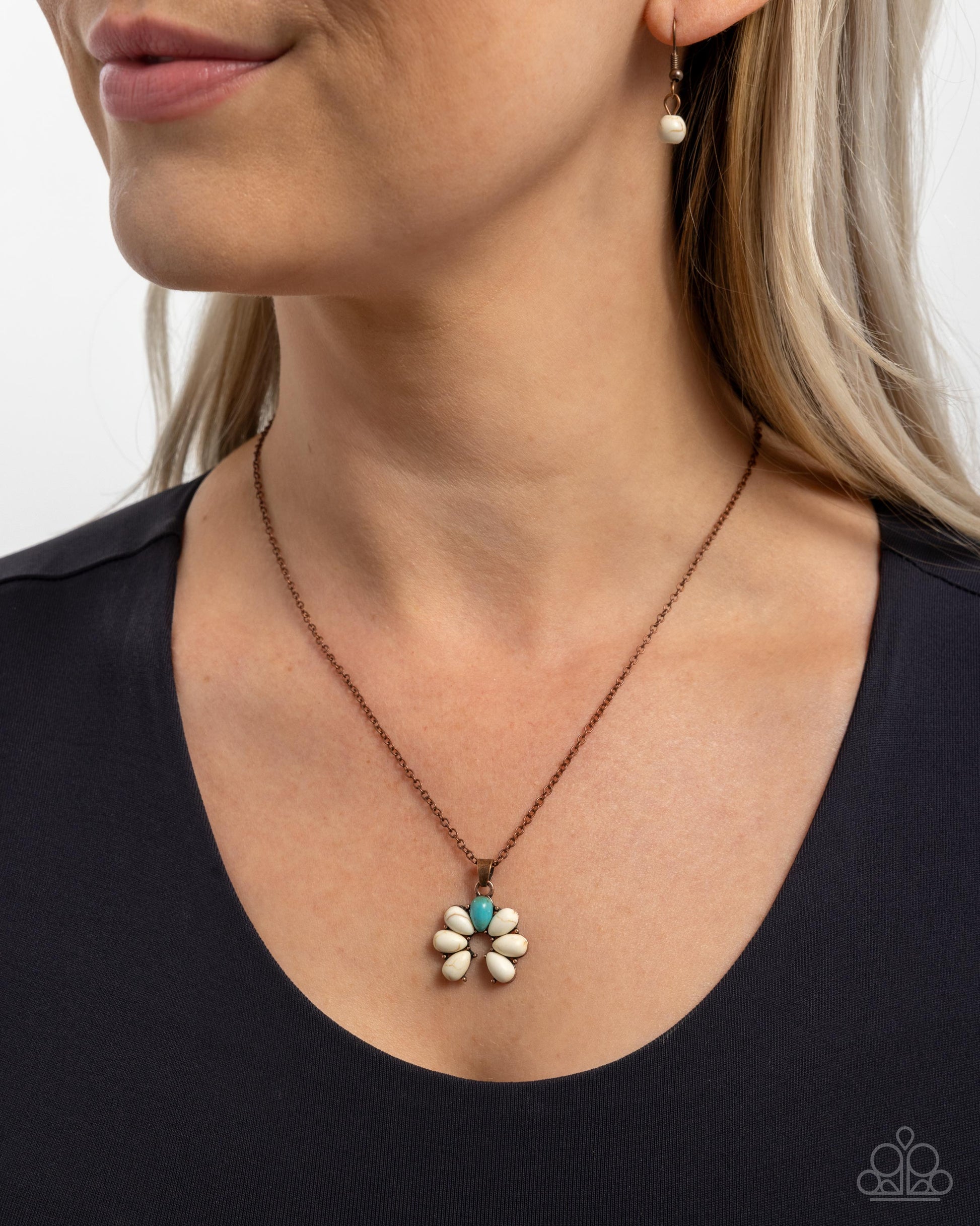 Highland Horseshoe - Copper - Paparazzi Necklace Image