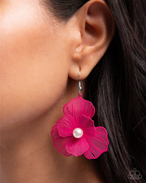 PETAL the Score - Paparazzi Earring Image