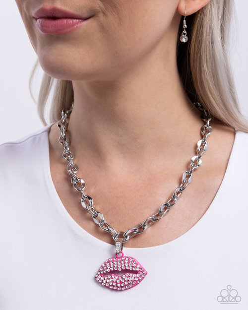 Keepsake Kisser - Paparazzi Necklace Image