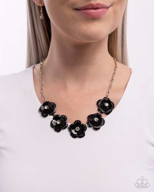 Flower Chain - Black - Paparazzi Necklace Image