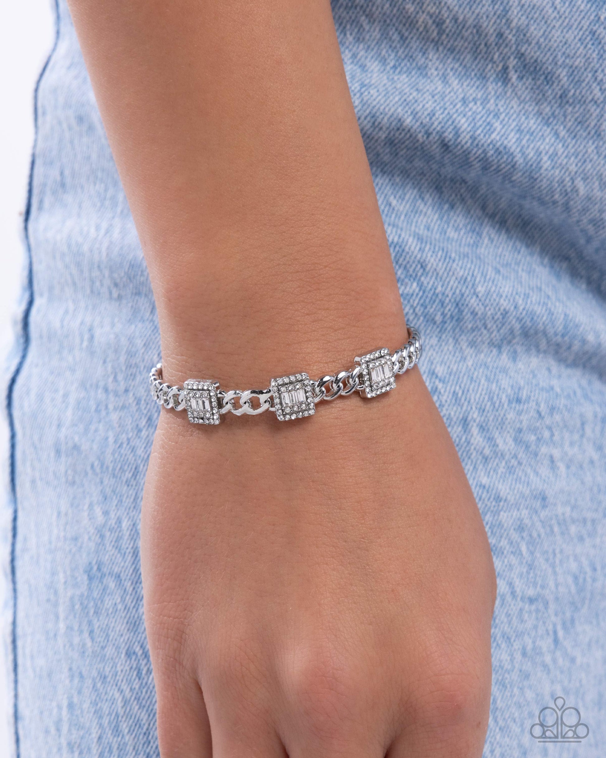 Suitable Squares - Paparazzi Bracelet Image