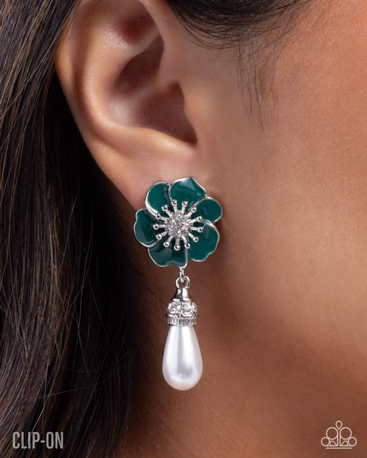 Regency Reign - Paparazzi Earring Image