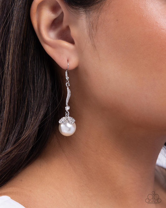 Royal Rarity - Paparazzi Earring Image