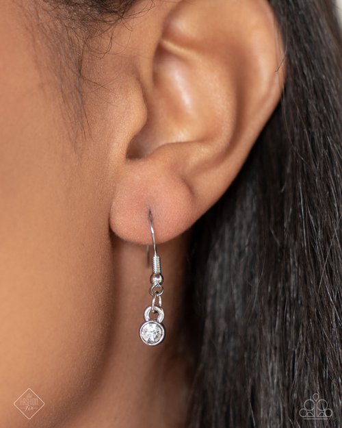 Superb Shine - Necklace - Paparazzi Necklace Image