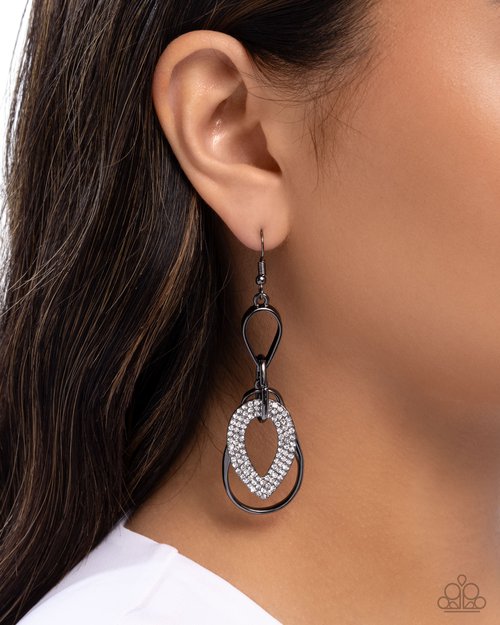 Teardrop Triumph - Paparazzi Earring Image
