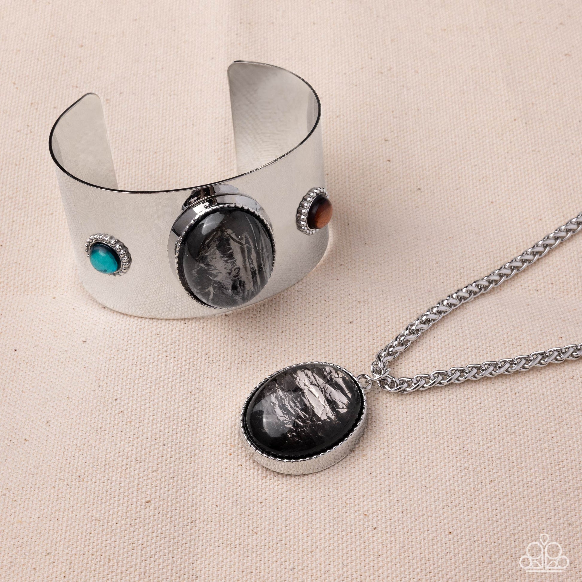 Rule the Light - Complete Look - Silver - Paparazzi Product Image