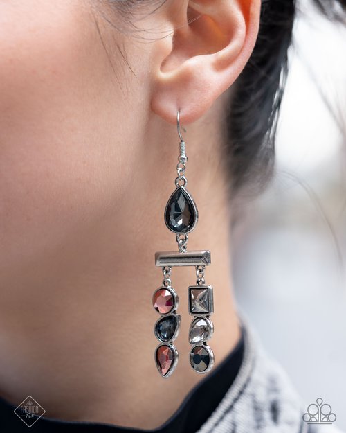 Confident Curtsy - Paparazzi Earring Image