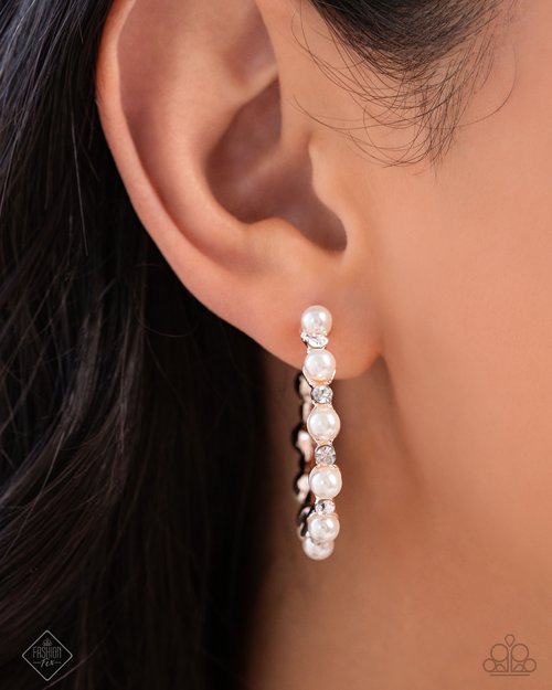 Shimmery Scope - Paparazzi Earring Image