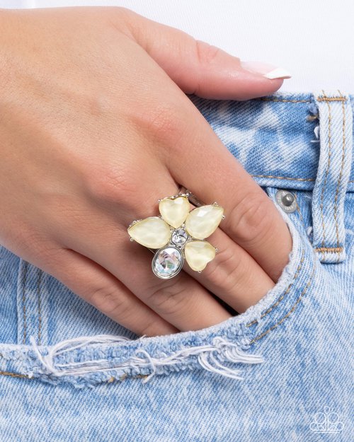 Fanciful Feature - Paparazzi Ring Image