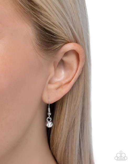 Valentines Venture - Paparazzi Necklace Image