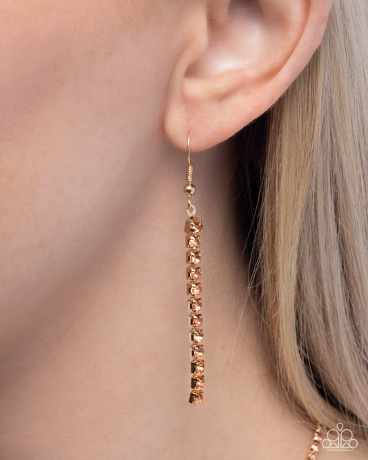 Pointed Pizzazz - Gold - Paparazzi Necklace Image