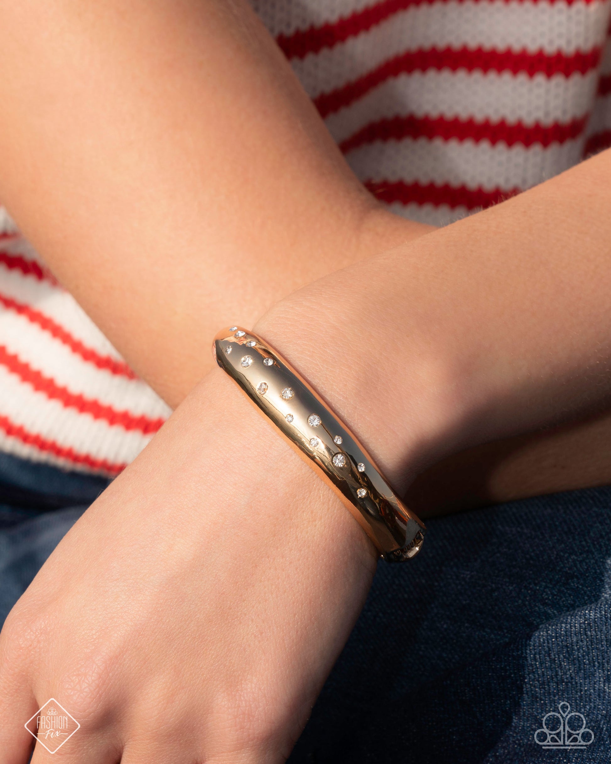 Soft Sparkle - Gold - Paparazzi Bracelet Image