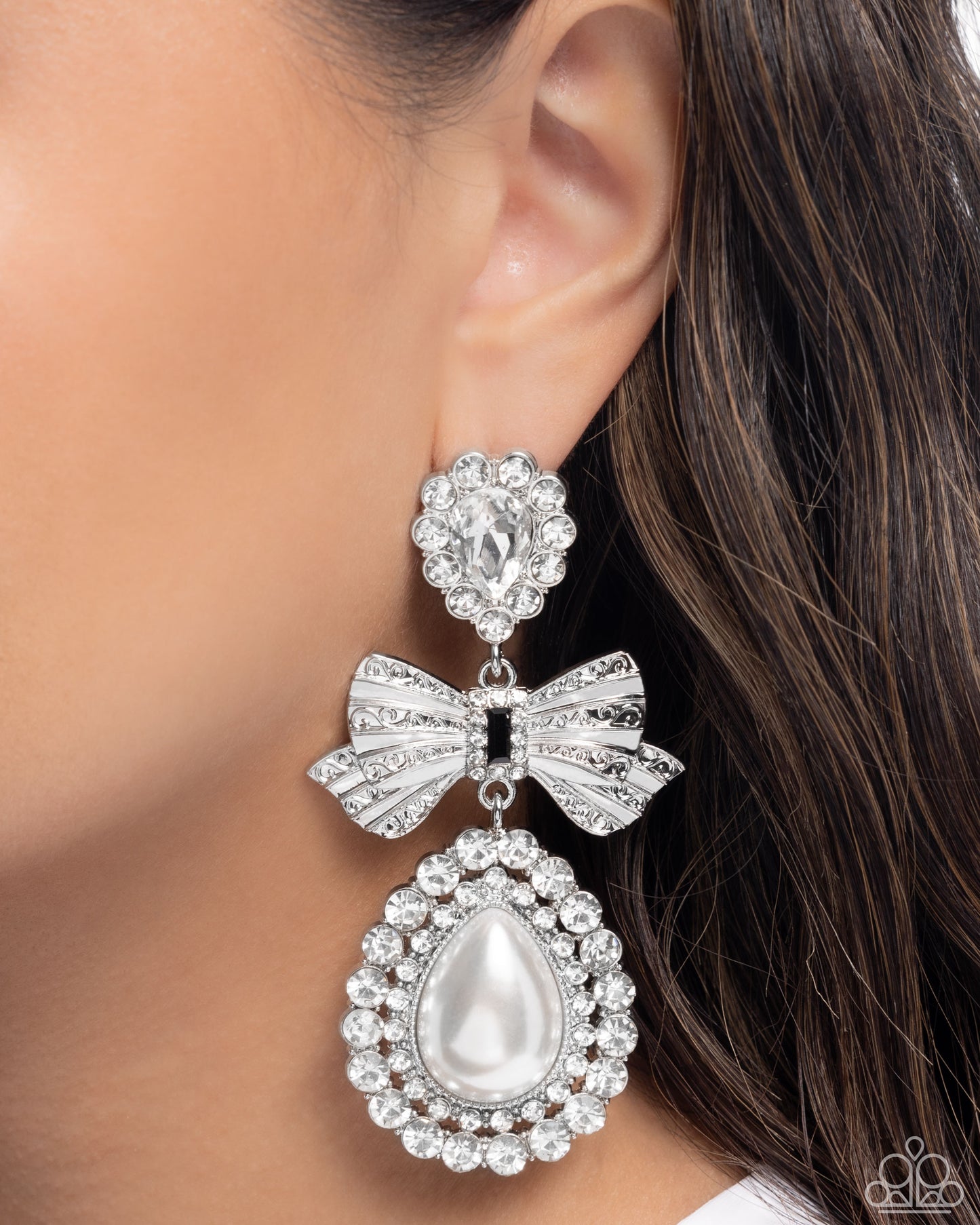 Alluring Aesthetic - White - Paparazzi Earring Image