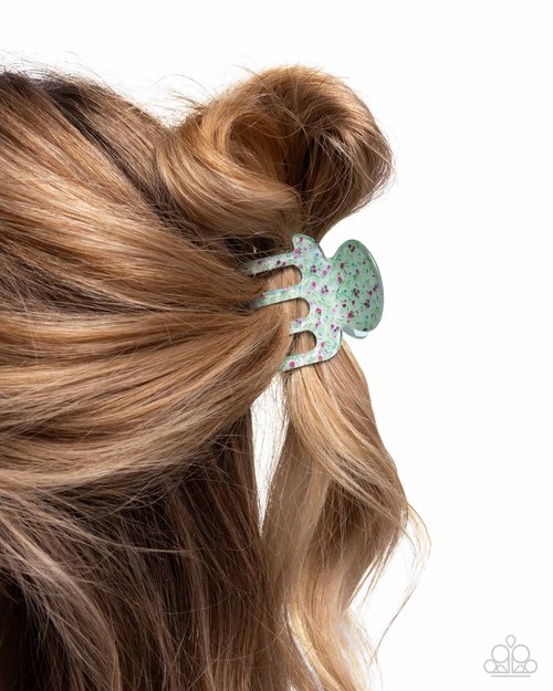 Delicate Demeanor - Paparazzi Hair Accessories Image