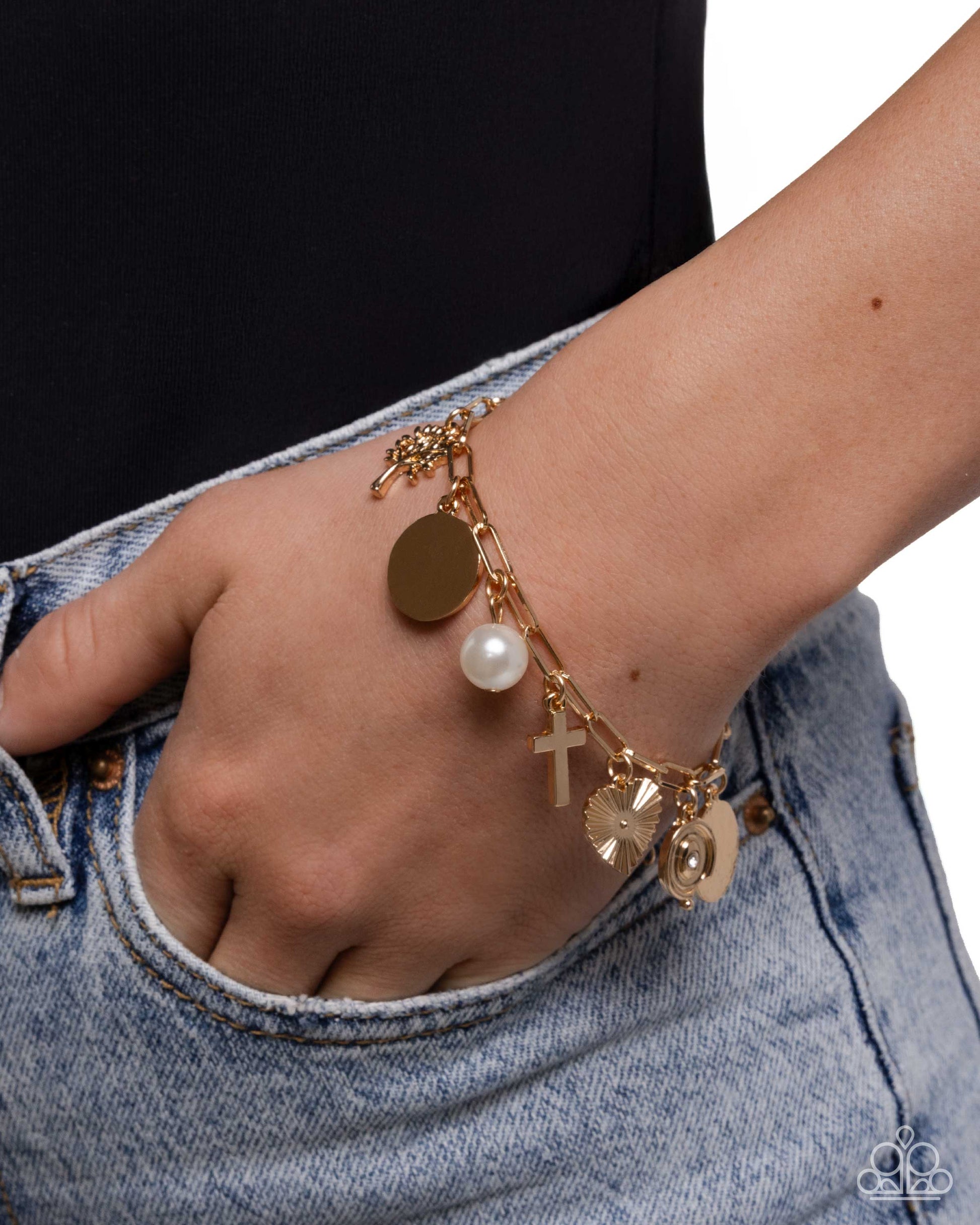 Charm Commitment - Gold - Paparazzi Bracelet Image