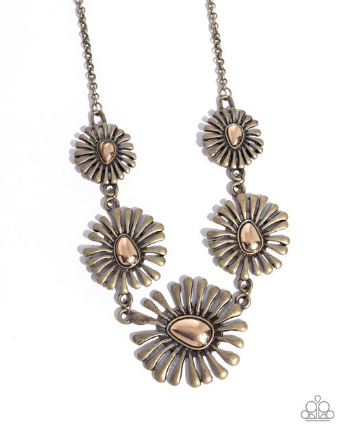 Floral Fin - Paparazzi Necklace Image