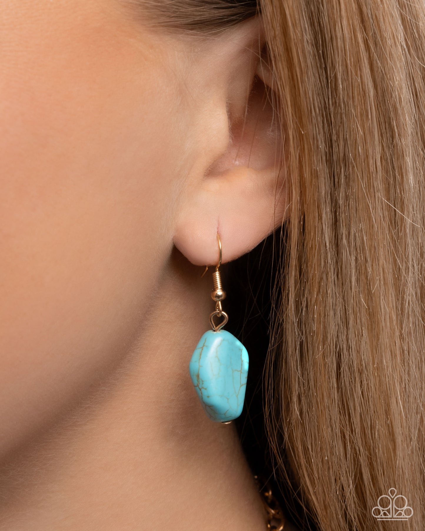 Pendant Passage - Gold - Paparazzi Necklace Image