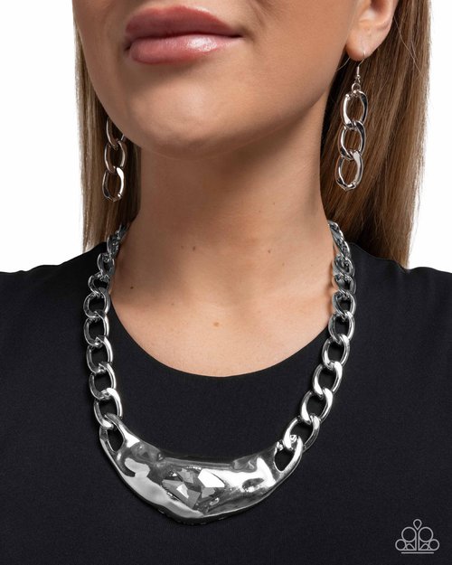 Peak of Pizzazz - Paparazzi Necklace Image