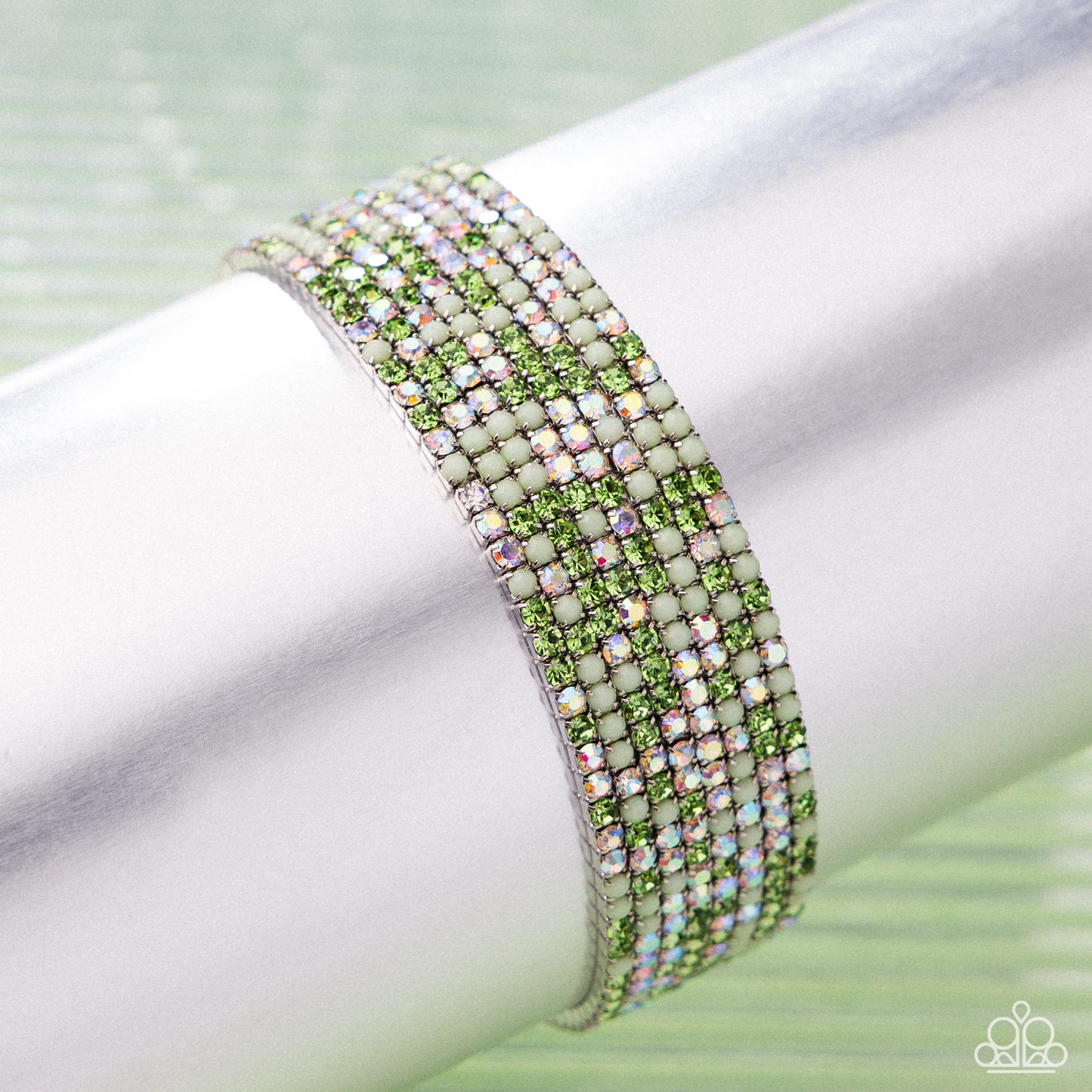 Candlelight Cascade - Green - Paparazzi Bracelet Image