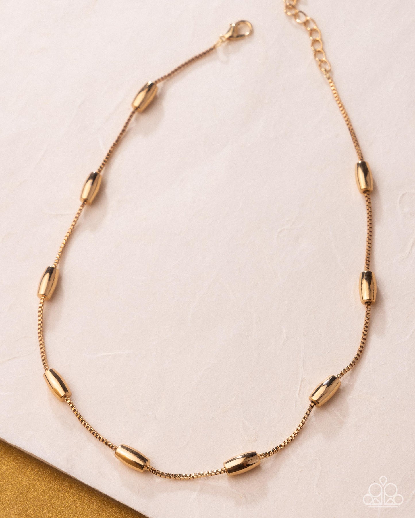 Cylindrical Chic - Gold - Paparazzi Necklace Image