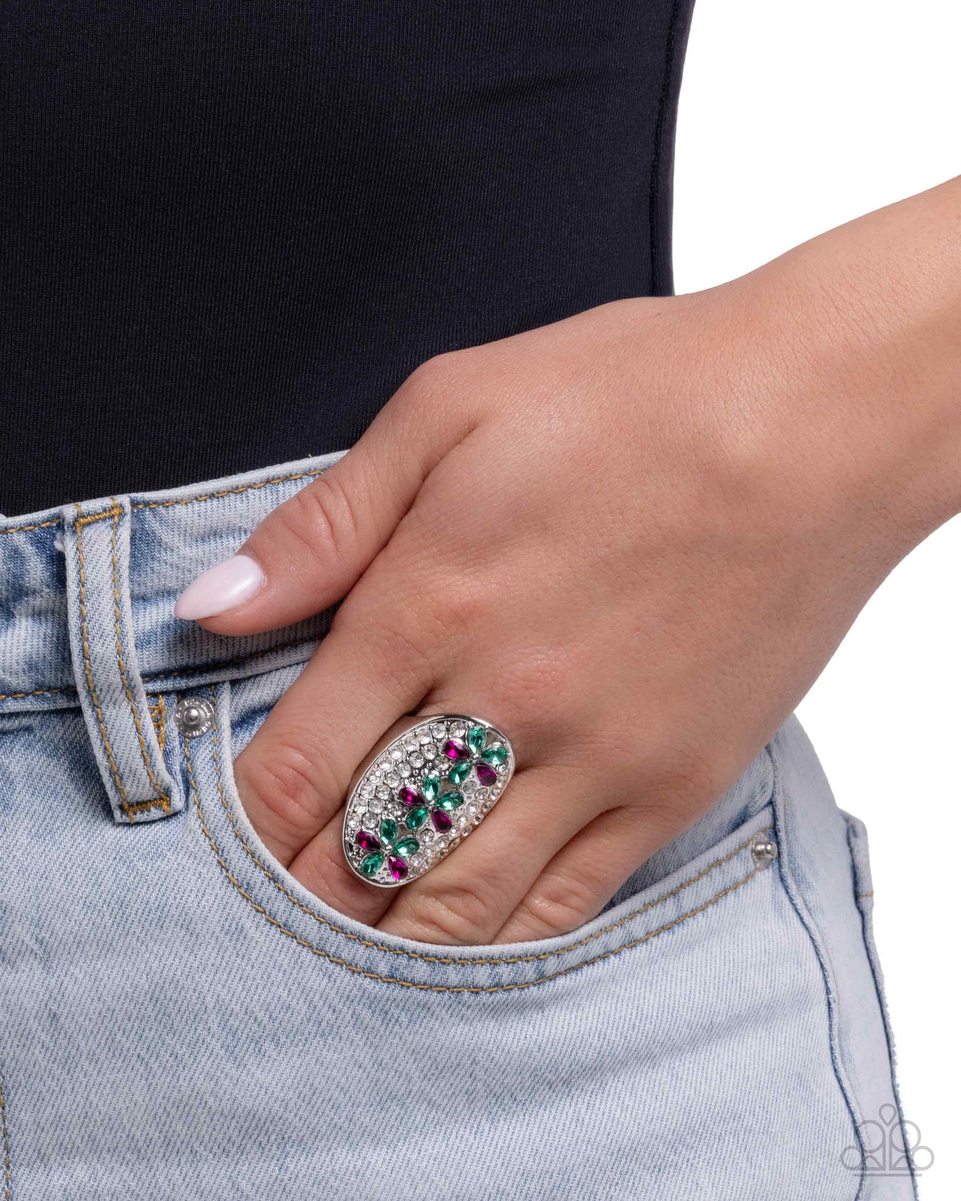 Linear Lush - Green - Paparazzi Ring Image