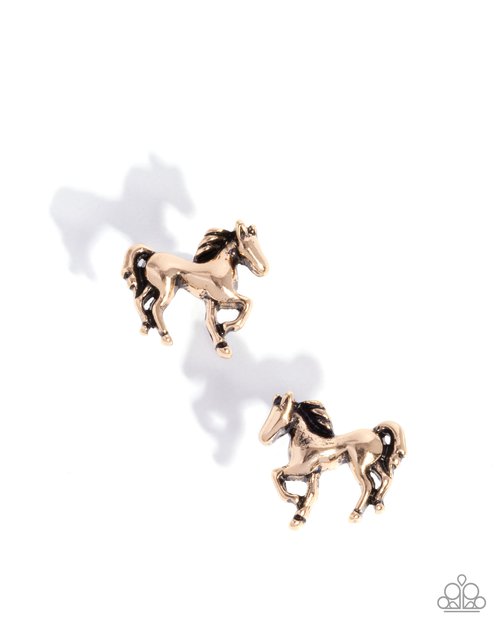 Stallion Selfie - Gold - Paparazzi Earring Image