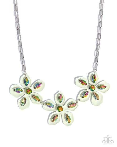 Prismatic Prestige - Green - Paparazzi Necklace Image