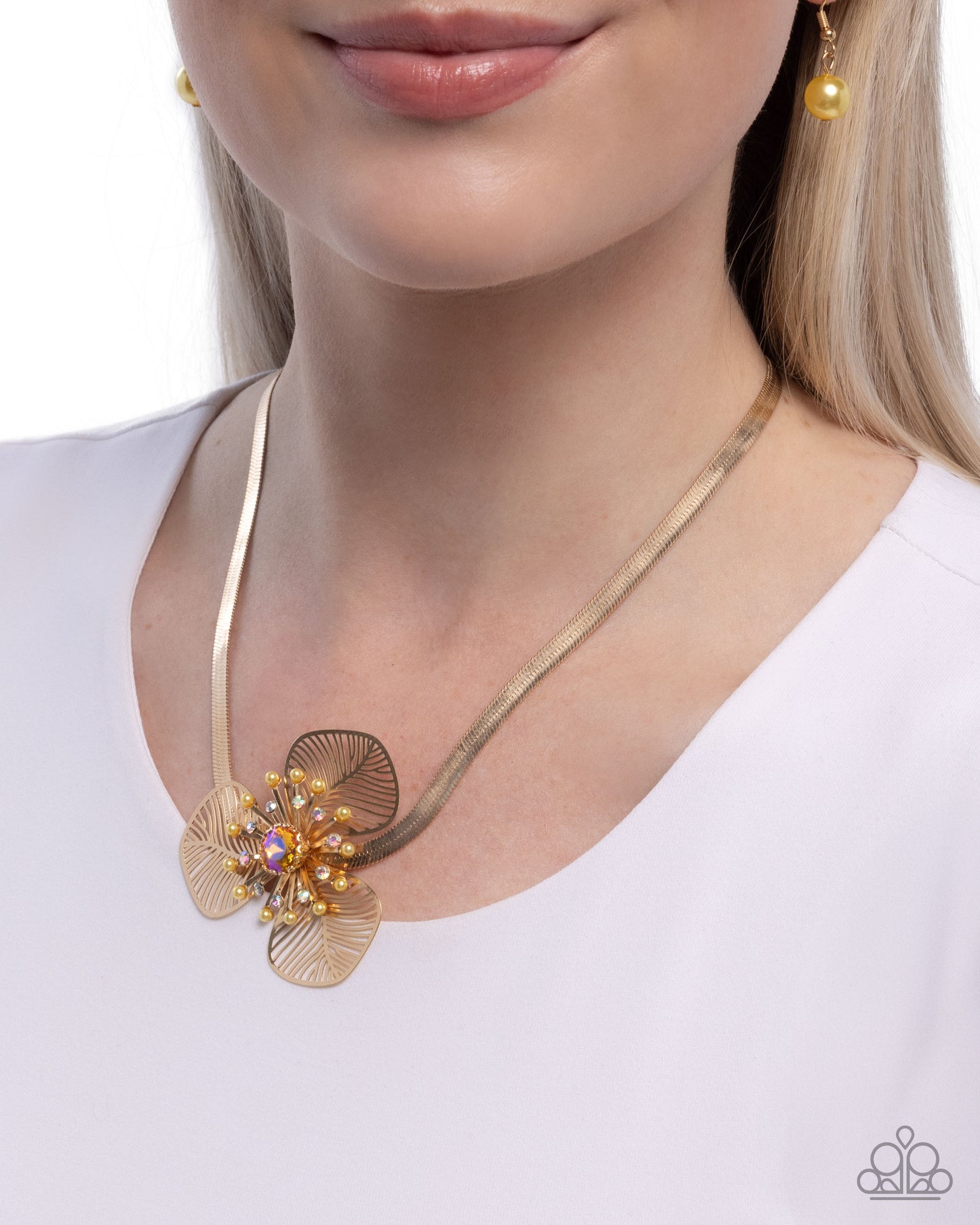 Valiantly Verdant - Paparazzi Necklace Image