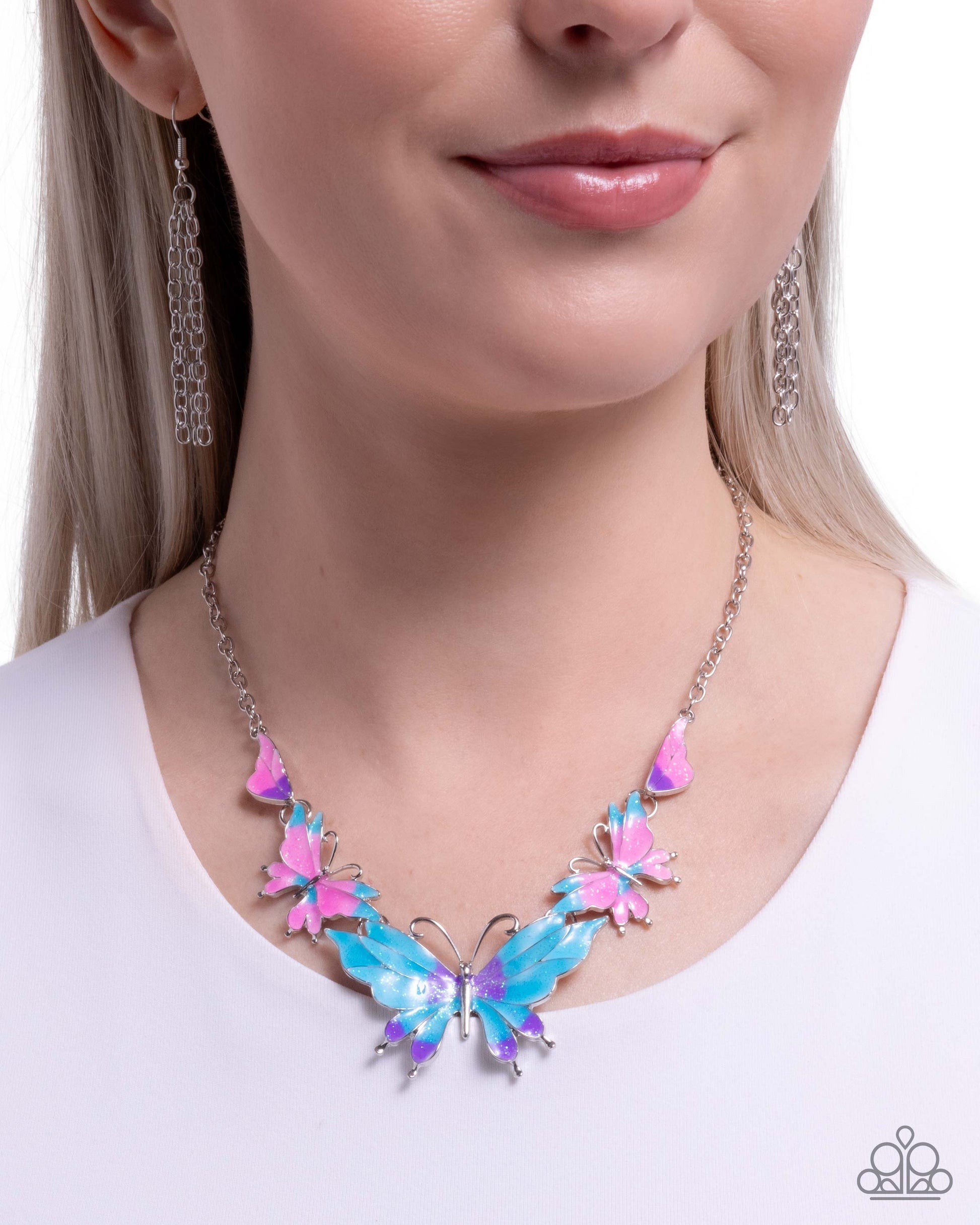 Floating Feature - Paparazzi Necklace Image