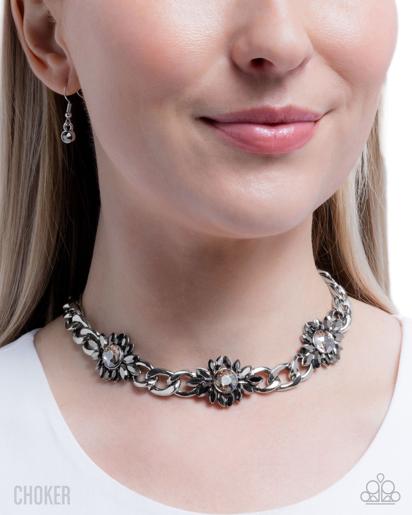 Industrial Intro - Silver - Paparazzi Necklace Image