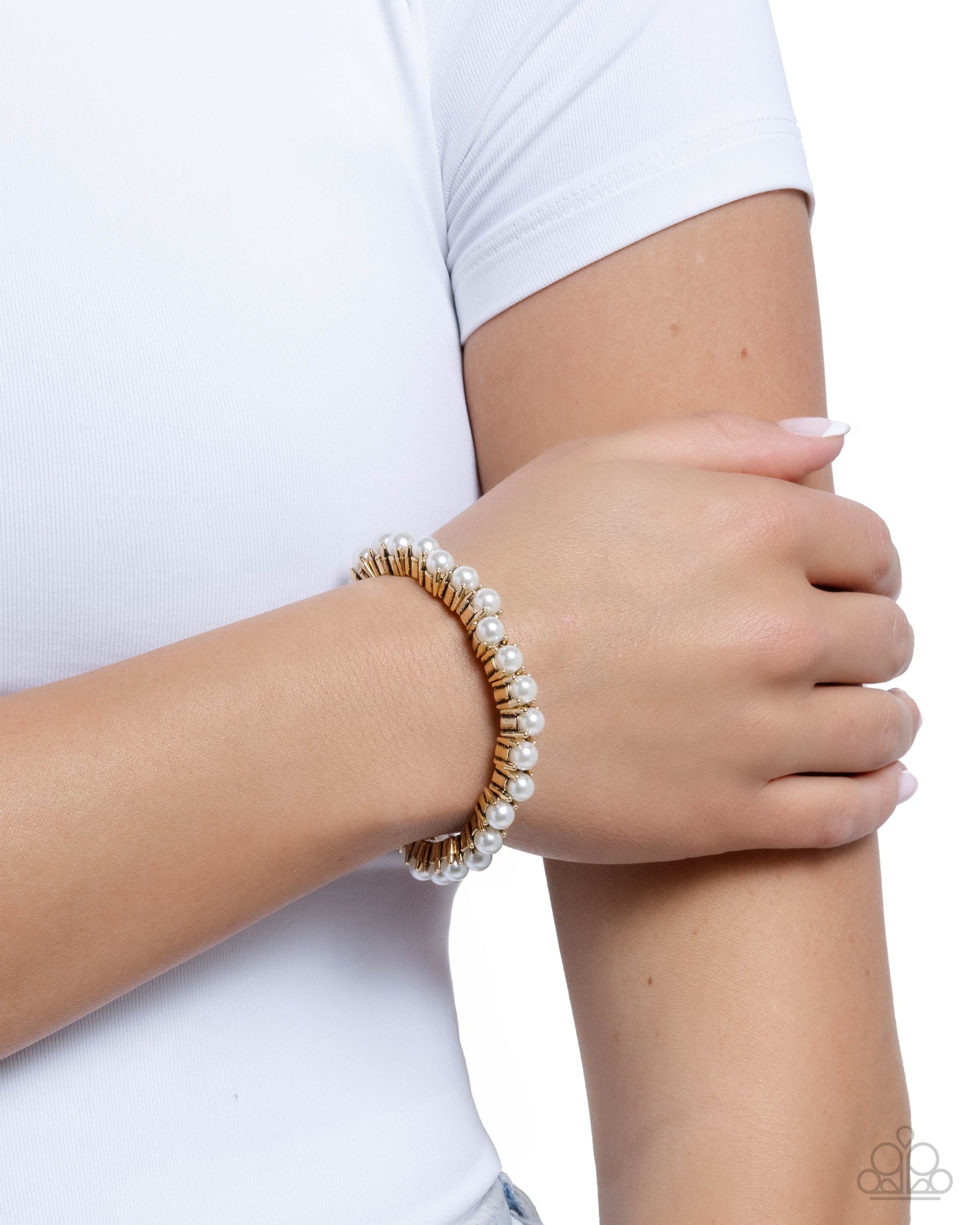 Principal Pearls - Gold - Paparazzi Bracelet Image