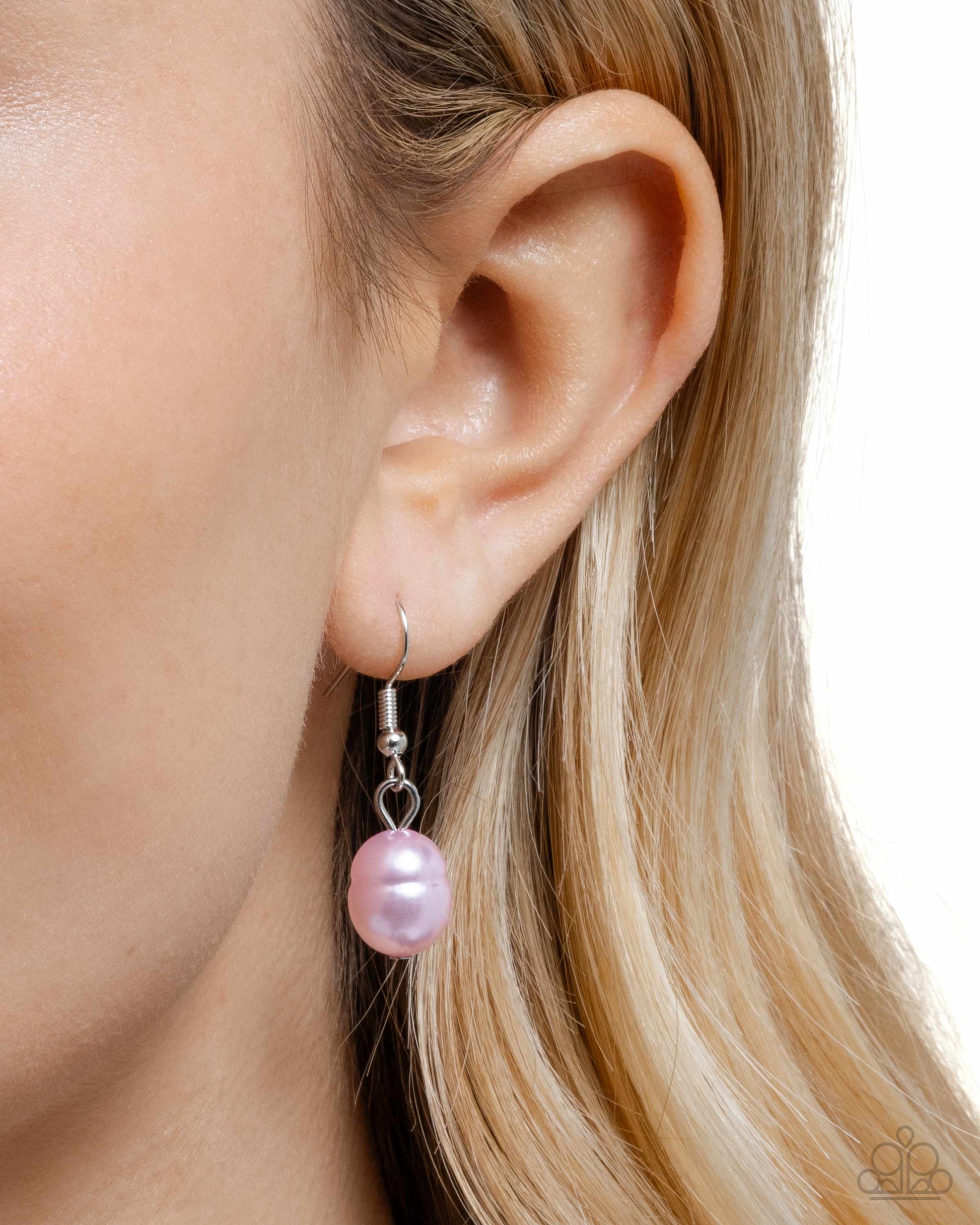 Storytelling Shell - Paparazzi Necklace Image