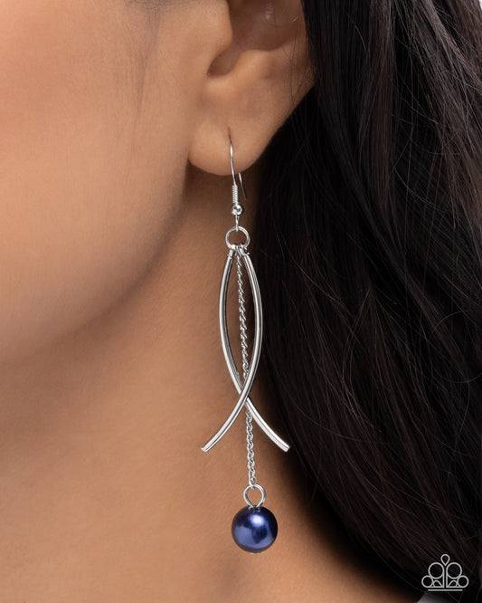 Captivating Curves - Paparazzi Earring Image