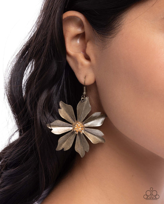 Floral Fascination - Brass - Paparazzi Earring Image