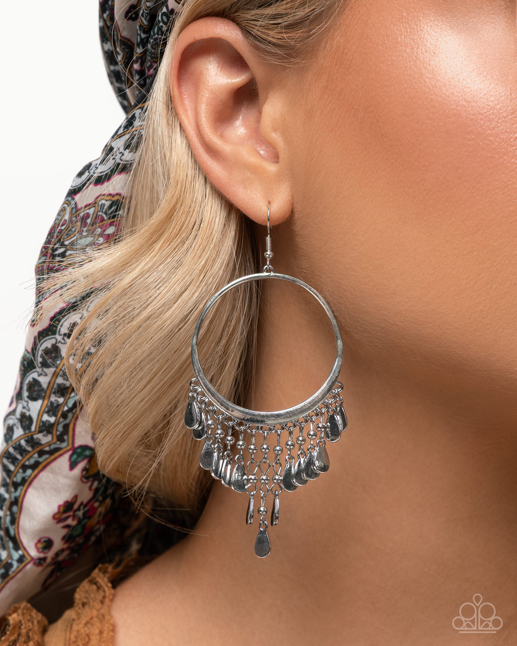 Paparazzi Earring ~ Chandelier Change - Silver – Paparazzi Jewelry