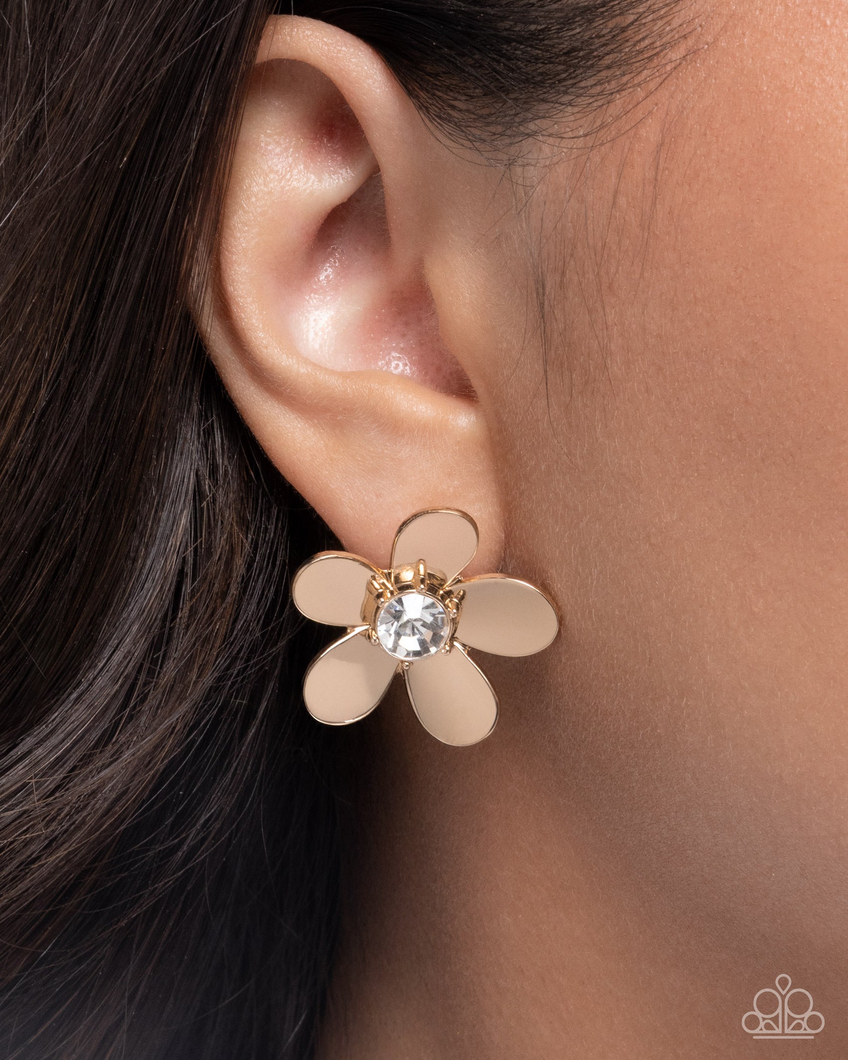 Blooming Boutique - Gold - Paparazzi Earring Image