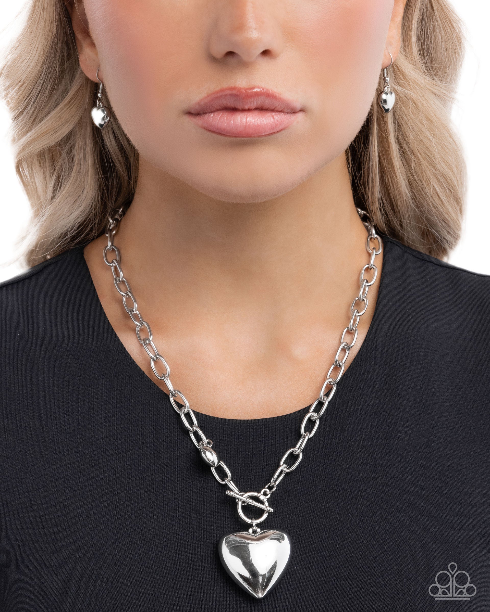 Heartfelt Hangout - Silver - Paparazzi Necklace Image